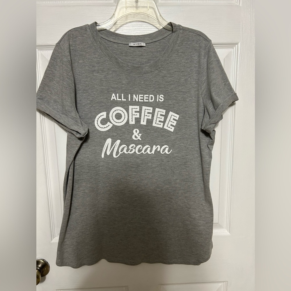 𝅺woman’s T Shirt-All I Need is Coffee & Mascara grey, XL size